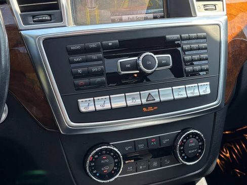 Used 2013 Mercedes-Benz GL 450 4MATIC image 31