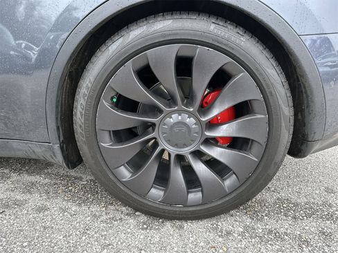 Used 2020 Tesla Model Y Performance image 12