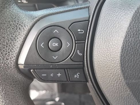 Used 2025 Toyota RAV4 XLE AWD/4WD image 16
