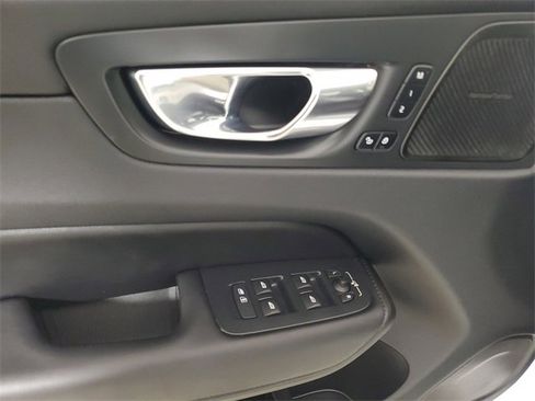 Used 2023 Volvo XC60 B5 Plus w/ Protection Package Premier image 19