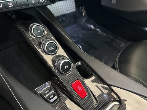Used 2019 Ferrari Portofino RWD image 23