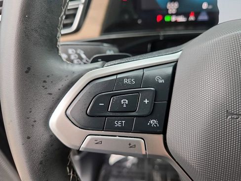 Used 2024 Volkswagen Atlas SE image 18