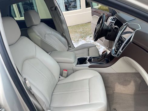 Used 2014 Cadillac SRX Performance w/ Driver Awareness Package image 29