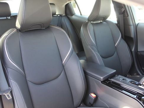 Certified 2026 Toyota Prius XLE FWD image 19