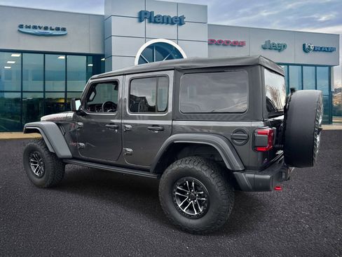 Used 2025 Jeep Wrangler Unlimited Rubicon w/ XTREMEE 35" Tire Package AWD/4WD image 3