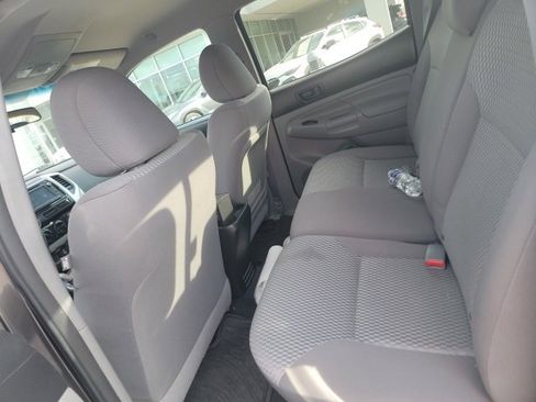 Used 2015 Toyota Tacoma PreRunner image 9