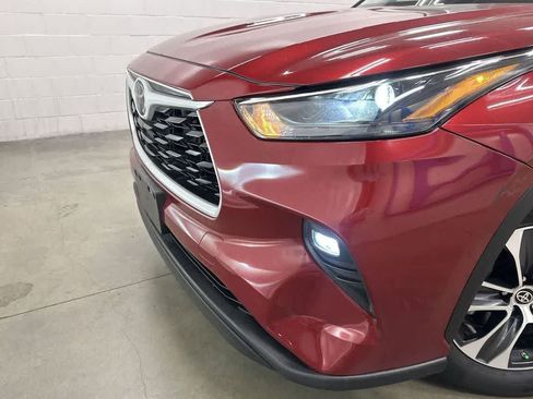 Used 2023 Toyota Highlander XLE FWD image 31