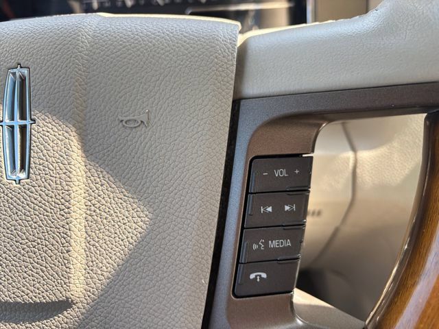 Used 2013 Lincoln Navigator L 2WD w/ HD Trailer Tow Pkg image 25