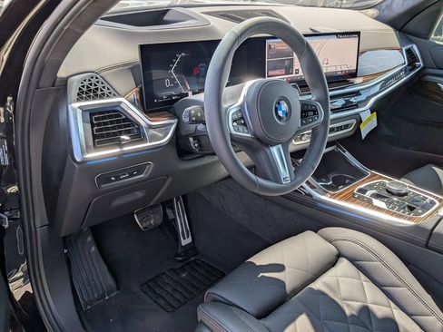New 2026 BMW X7 xDrive40i w/ M Sport Package AWD/4WD image 8