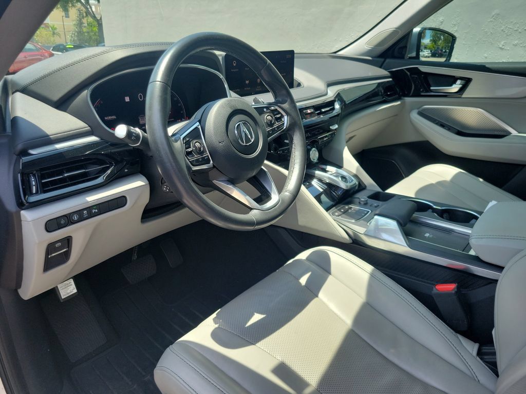 Used 2024 Acura MDX w/ Technology Package FWD image 15