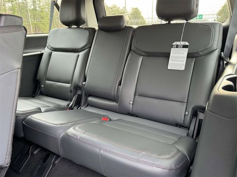 New 2025 Ford Expedition Max Active image 15