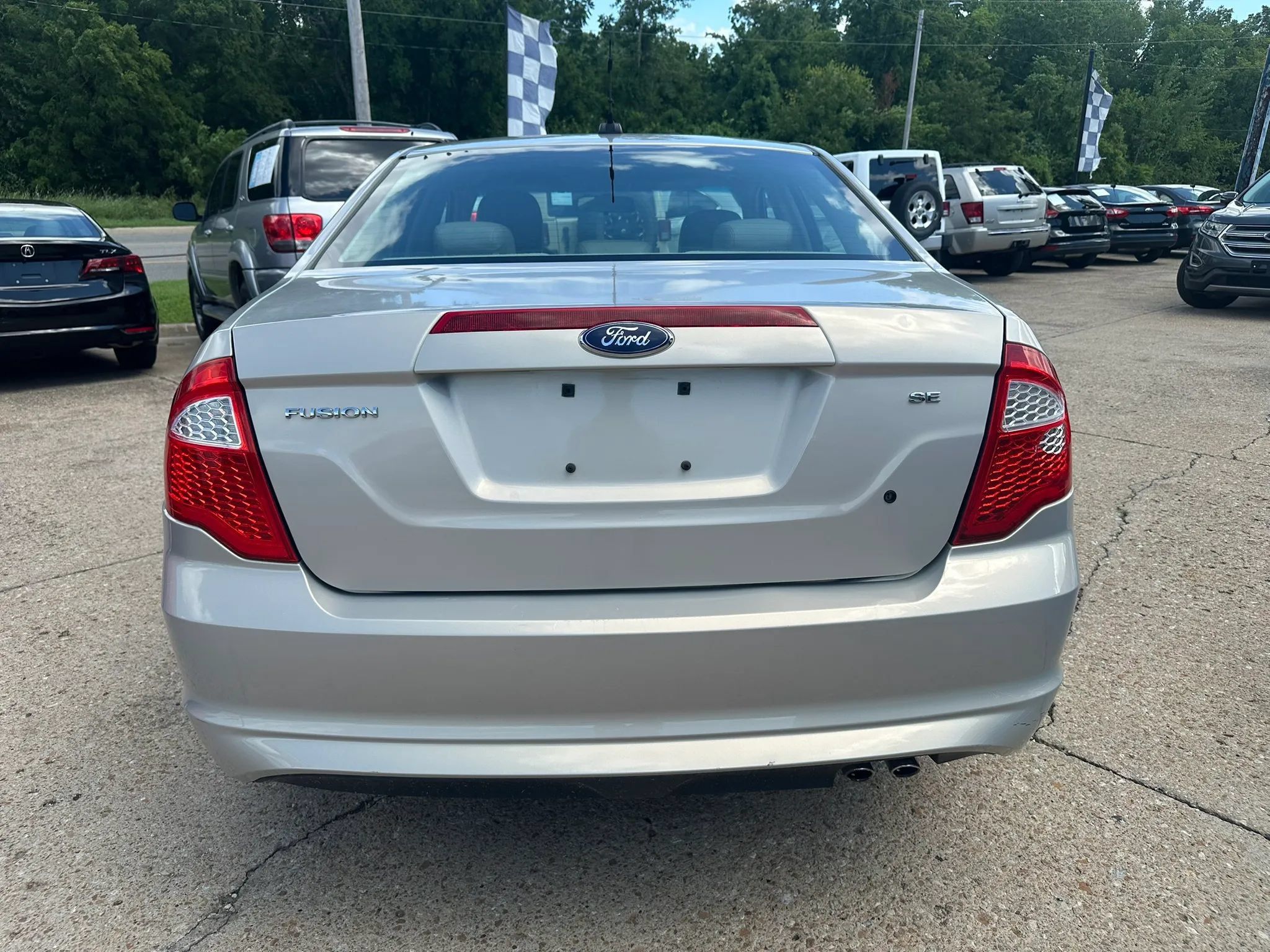Used 2010 Ford Fusion SE FWD image 6