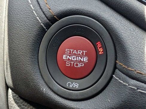 Used 2025 Dodge Durango SRT Hellcat AWD/4WD image 32