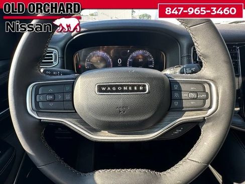 Used 2024 Jeep Wagoneer Series II w/ Flexible Seating Group AWD/4WD image 22