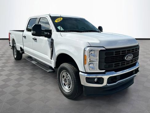 Used 2023 Ford F350 XL AWD/4WD image 3