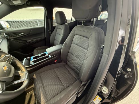 Used 2025 Chevrolet Equinox LT image 37