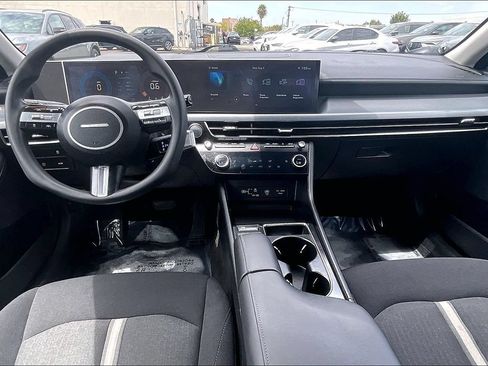 Used 2025 Hyundai Sonata SEL FWD image 20