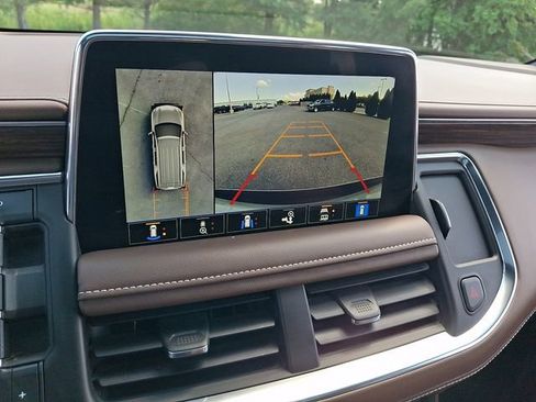 Certified 2021 Chevrolet Suburban High Country AWD/4WD image 19