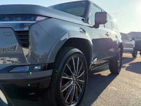 Used 2025 Lexus GX 550 image 28