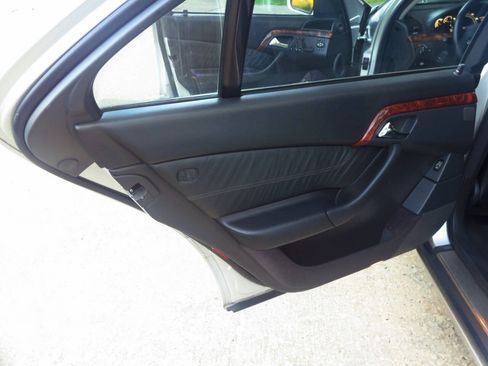 Used 2001 Mercedes-Benz S 500 image 19
