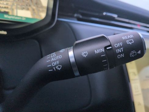 New 2025 Land Rover Range Rover Sport SE image 27