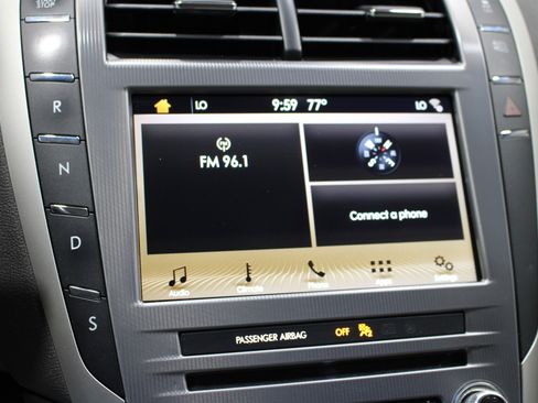 Used 2017 Lincoln MKZ Premiere FWD image 14