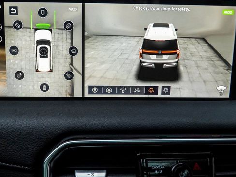 Used 2025 Nissan Armada Platinum image 32