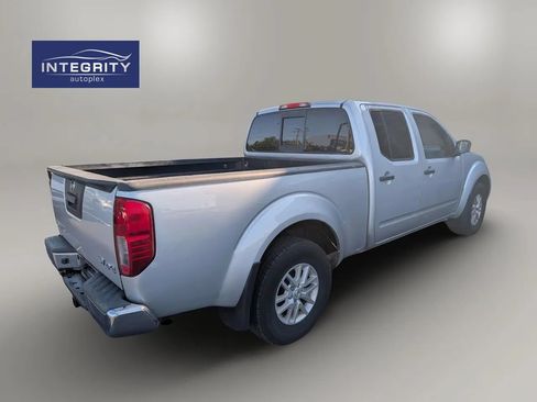 Used 2018 Nissan Frontier SV AWD/4WD image 4