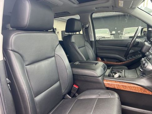 Used 2018 Chevrolet Tahoe Premier AWD/4WD image 32