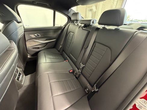 Used 2026 BMW 330i xDrive Sedan w/ M Sport Package AWD/4WD image 27