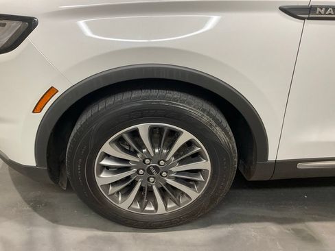 Used 2022 Lincoln Nautilus FWD w/ Premium Package image 6