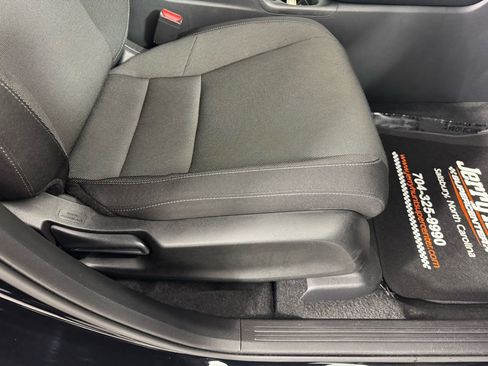 Used 2025 Honda CR-V EX image 31