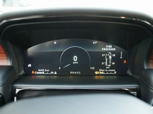 Used 2023 Lincoln Nautilus Reserve w/ Equipment Group 201A image 20