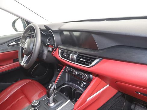 Used 2019 Alfa Romeo Stelvio w/ Nero Edizione RWD image 38
