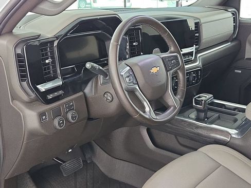 Used 2026 Chevrolet Silverado 1500 LTZ w/ Technology Package RWD image 16