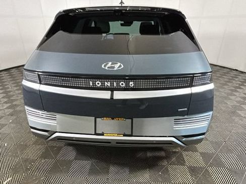 Used 2024 Hyundai Ioniq 5 Limited AWD/4WD image 3
