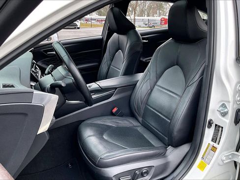 Used 2021 Toyota Avalon Limited w/ Advanced Safety Package image 8