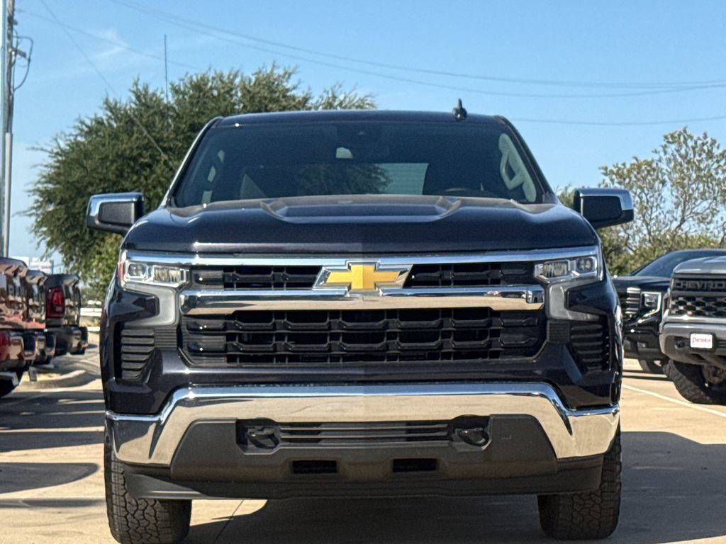 Used 2024 Chevrolet Silverado 1500 LT AWD/4WD image 2