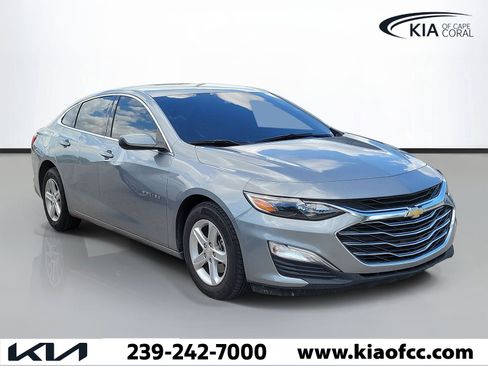 Used 2024 Chevrolet Malibu LS FWD image 1
