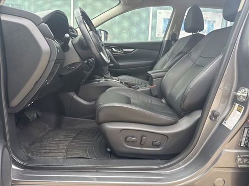 Used 2021 Nissan Rogue Sport SL FWD image 8