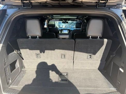 Used 2019 Ford Expedition Limited w/ Equipment Group 301A RWD image 12
