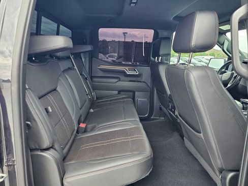 Used 2023 Chevrolet Silverado 1500 High Country AWD/4WD image 12