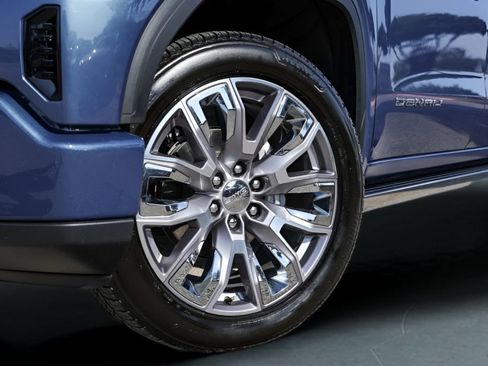 Used 2024 GMC Sierra 1500 Denali w/ Denali Reserve Package AWD/4WD image 4