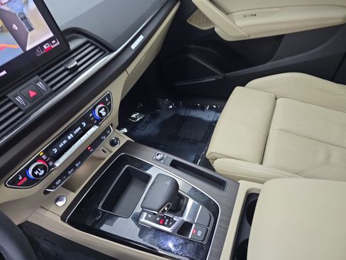 Used 2023 Audi Q5 2.0T Premium Plus w/ Premium Plus Package image 24