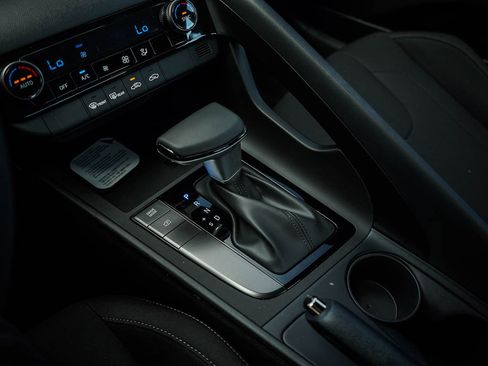 New 2026 Hyundai Elantra Sport FWD image 24