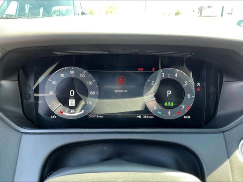 New 2026 Land Rover Range Rover Velar Dynamic SE image 16