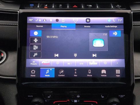 Used 2022 Jeep Grand Cherokee Limited 4xe image 25