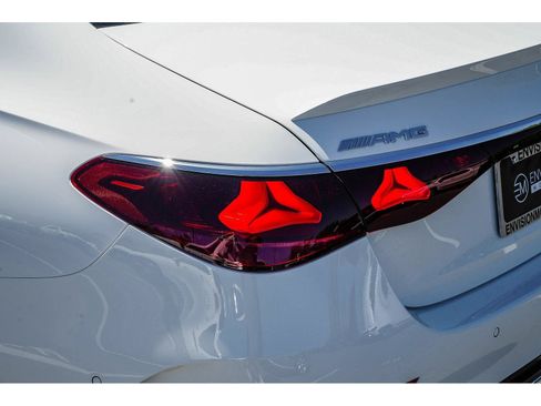 New 2026 Mercedes-Benz E 53 AMG e 4MATIC Sedan image 11