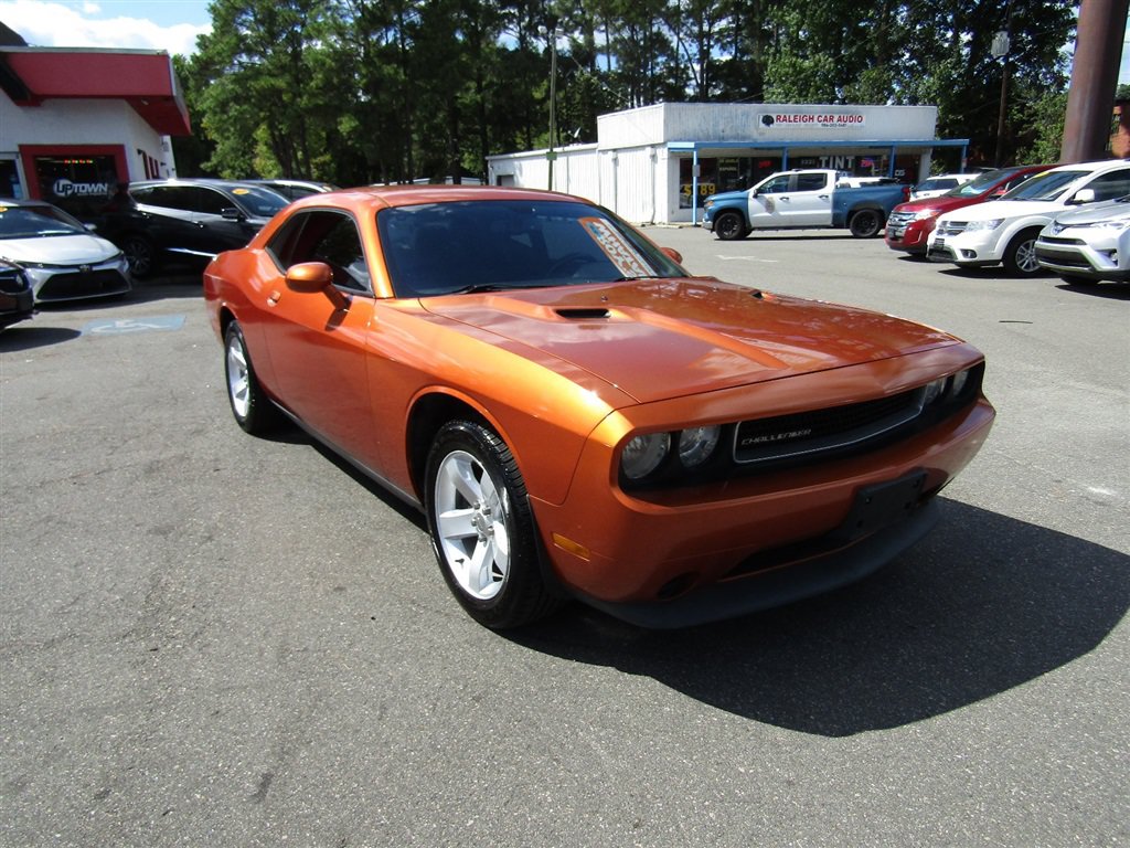 Used 2011 Dodge Challenger RWD image 8