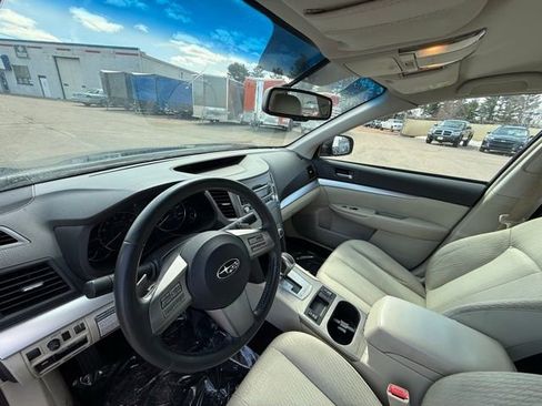 Used 2011 Subaru Legacy 2.5i Premium w/ All-Weather Pkg AWD/4WD image 10